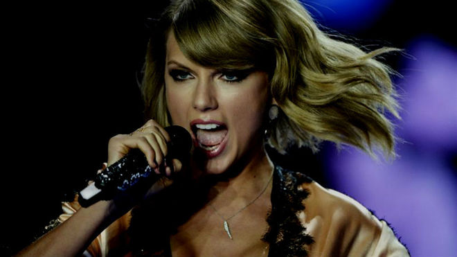 En la imagen, la cantante estadounidense Taylor