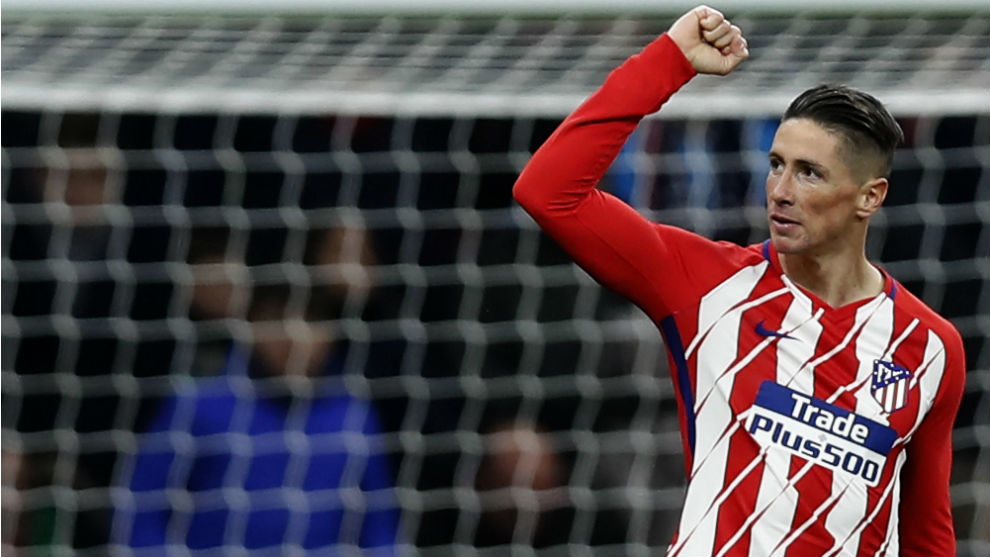 Fernando Torres celebra un gol.