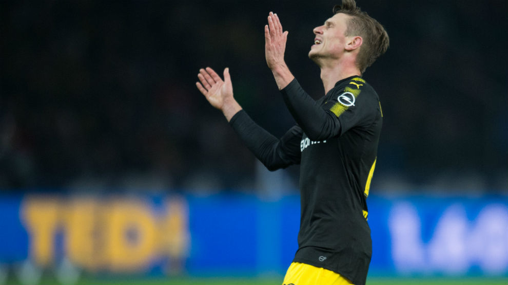 Lukasz Piszczek, del Borussia, se lamenta en una accin.