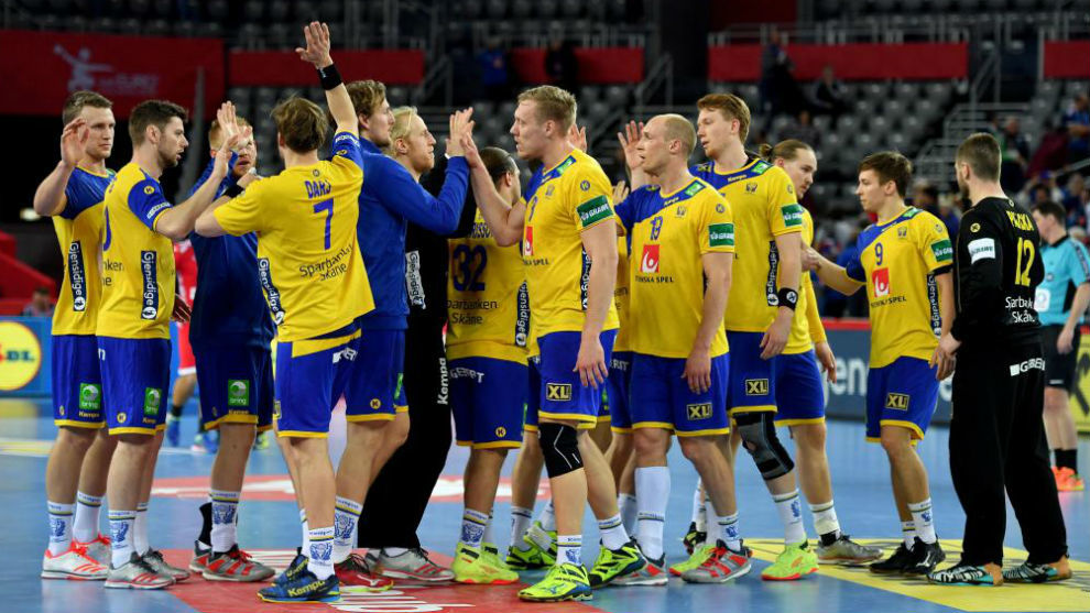Los jugadores suecos celebran su triunfo ante Bielorrusia.
