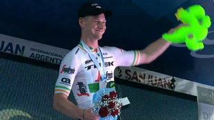 Ryan Mullen celebra su triunfo en la contrarreloj de la Vuelta a San...