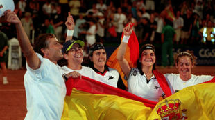 Arantxa, celebrando el ttulo de la Fed Cup de 1998