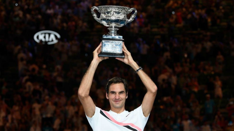 Federer levanta la Challenge Cup