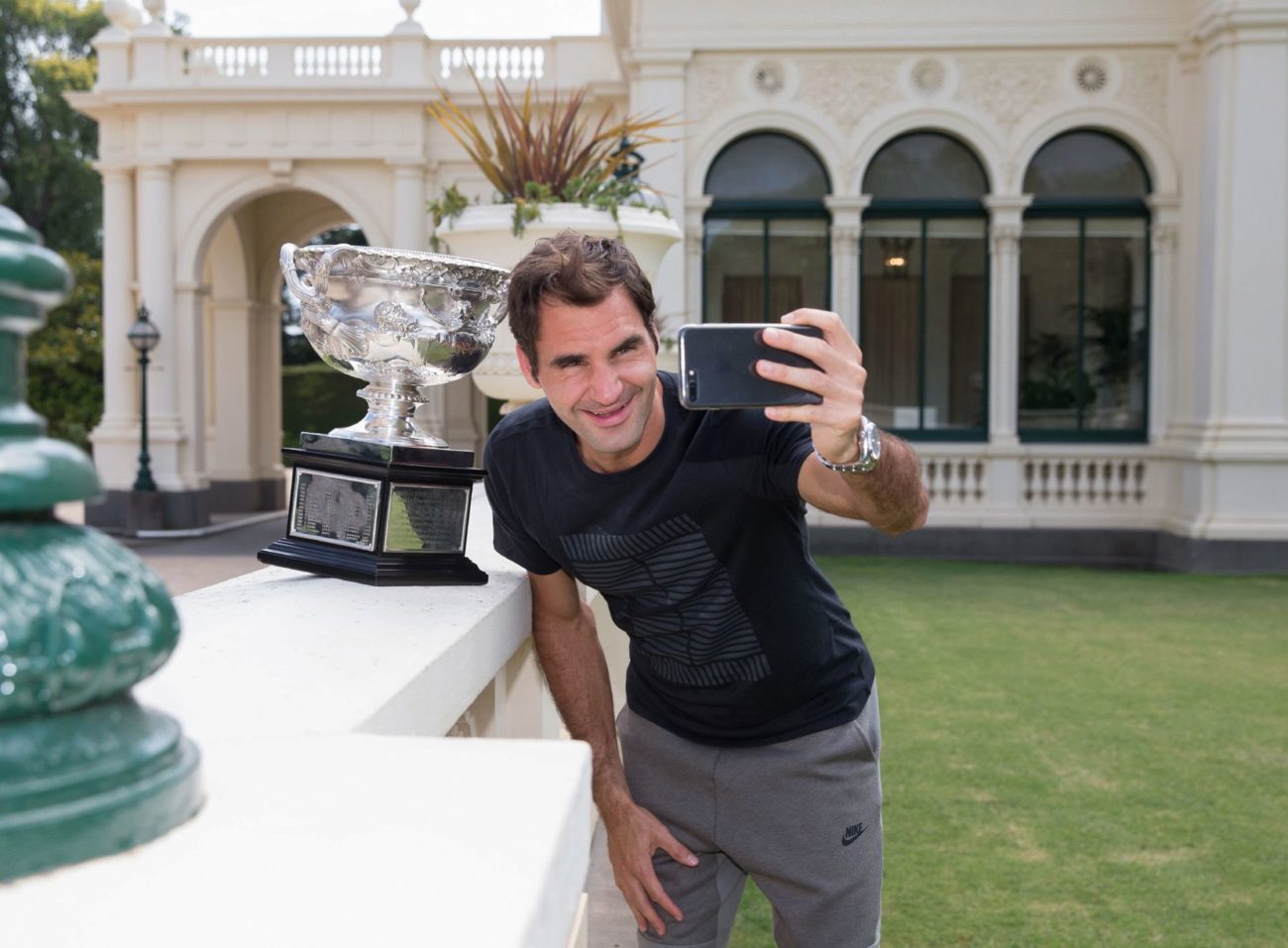 Roger Federer, que gan el Open de Australia para sumar 20 torneos de...
