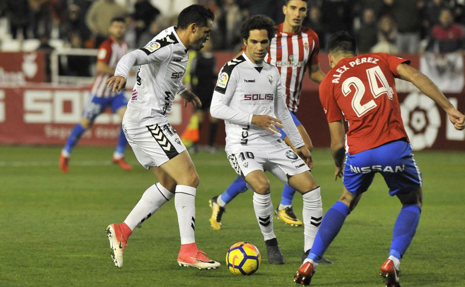 Quim Arajo durante un partido con el Albacete ante el Sporting de...