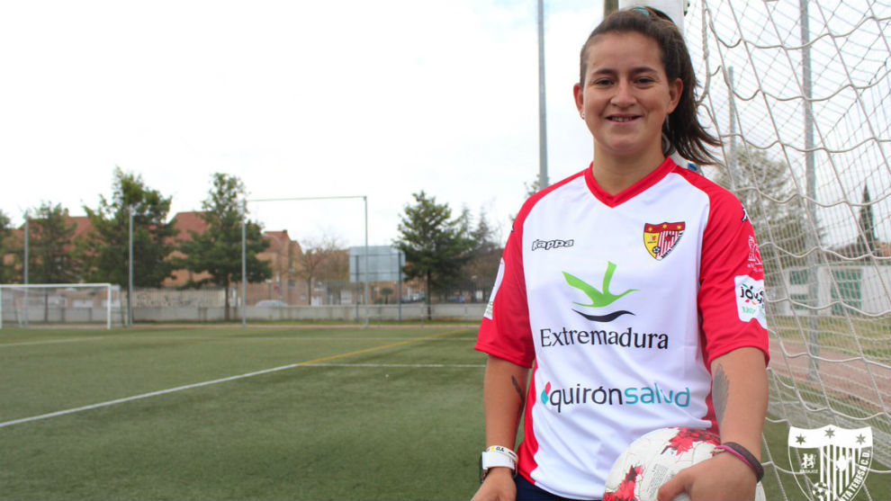 Yamila Rodrguez posa en El Vivero tras ser presentada como jugadora...