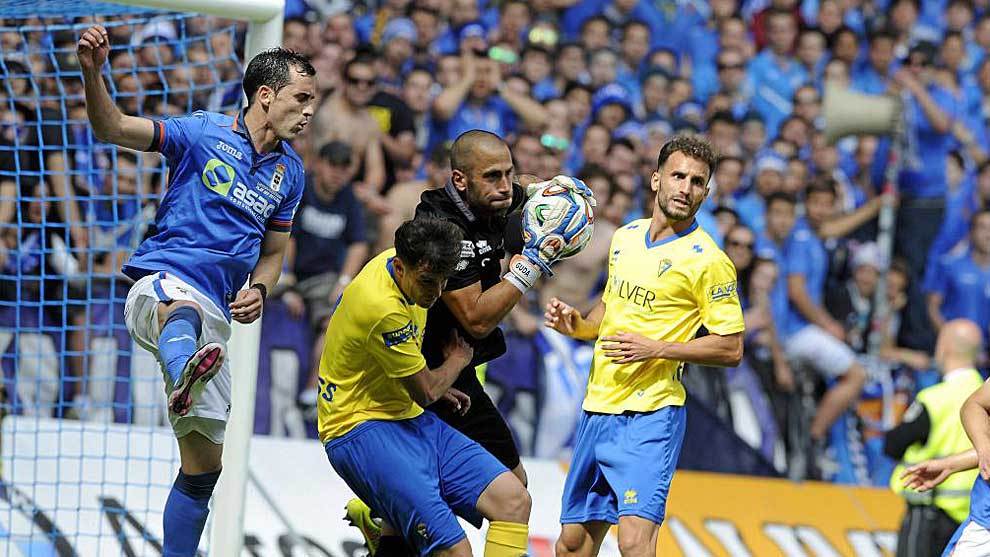 Linares salta con el meta Aulestia en el Oviedo-Cdiz del &apos;playoff&apos;...