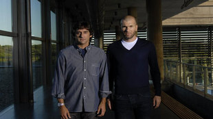 Francescoli posa con Zidane, que siempre ha reconocido que el uruguayo...