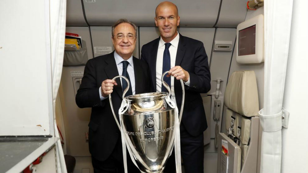Florentino Prez posa con Zidane junto a la Champions