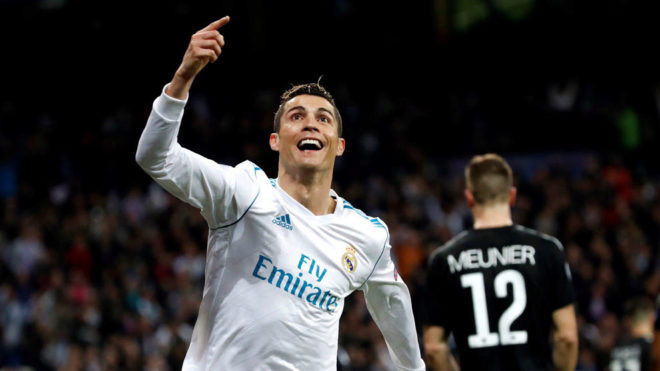 Cristiano celebra el segundo gol del Madrid, segundo en su cuenta.
