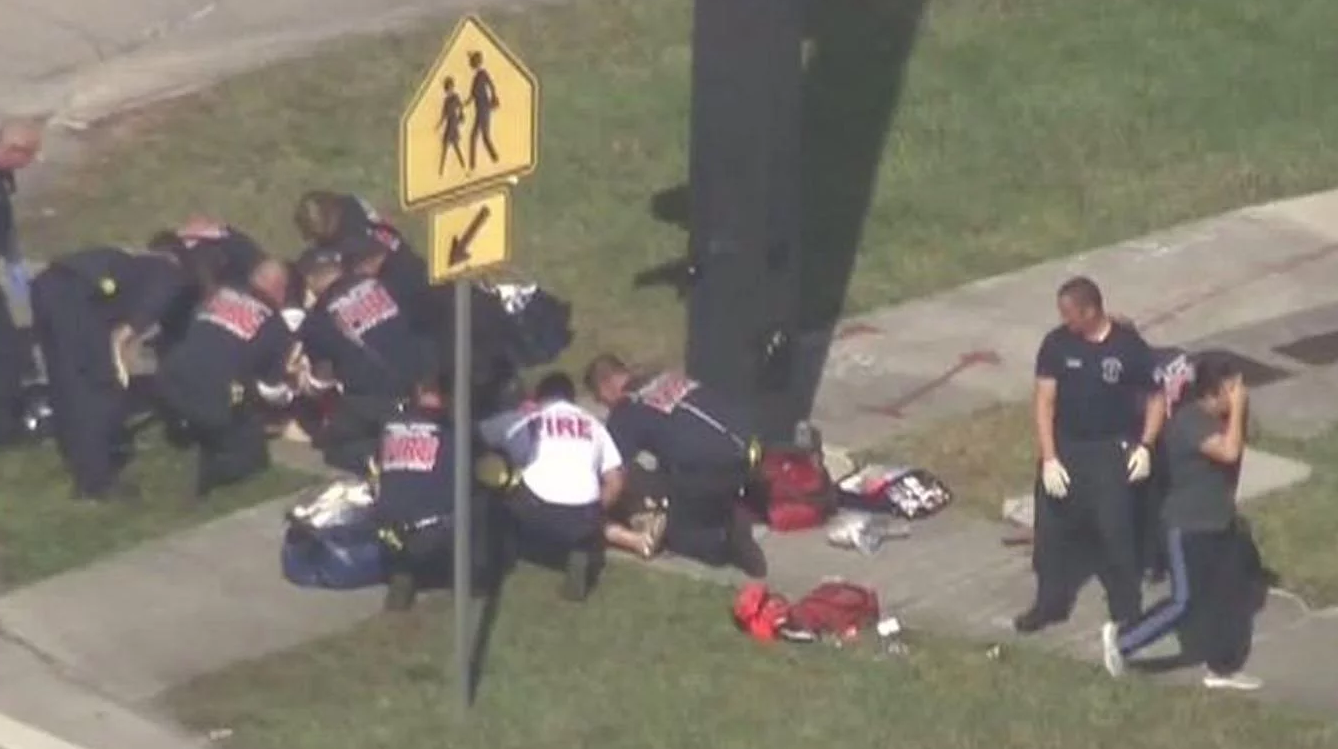 Un joven mata a 17 personas en una escuela de Florida en una nueva...