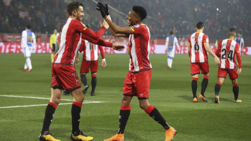 Stuani celebra su gol de penalti ante el Legans