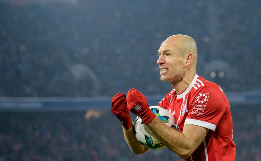 Robben durante un partido contra el Schalke