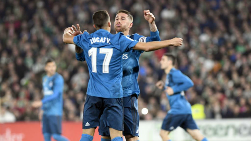 Ramos celebra su gol con Lucas en el Villamarn