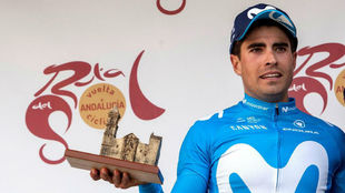 Mikel Landa, en el podio de la 64  Vuelta a Andaluca.