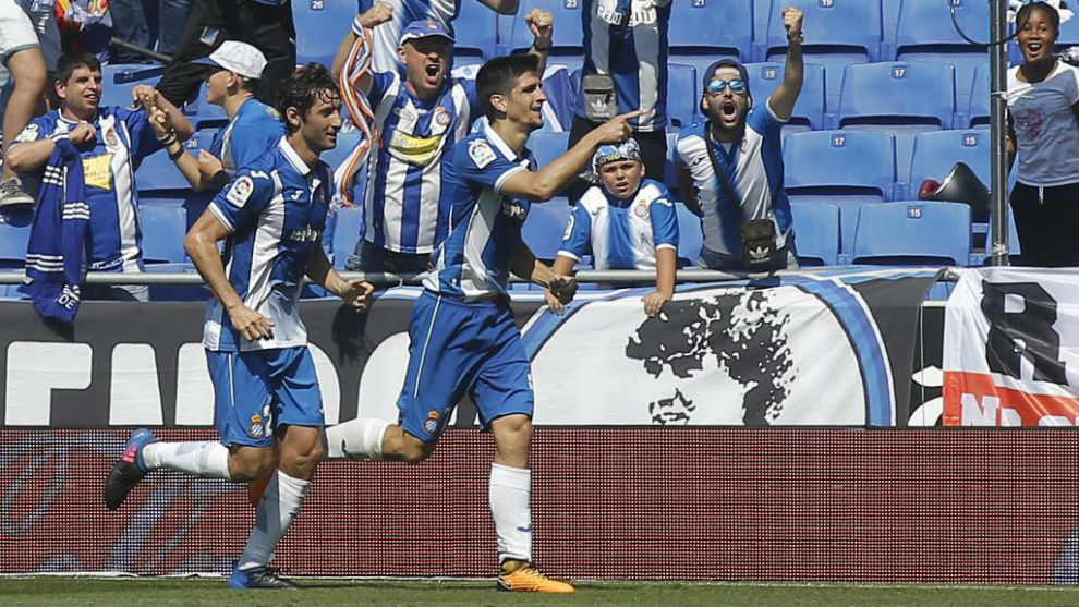 Gerard Moreno y Granero celebran un gol contra el Dpor, en el...