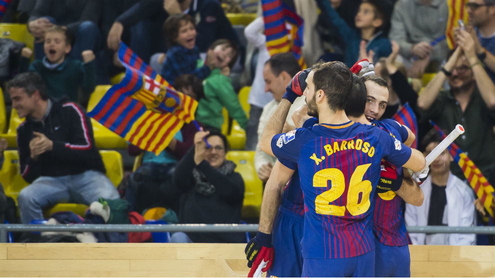 Jugadores del Barcelona celebran un gol esta temporada.