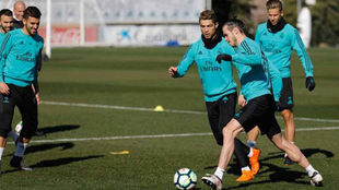 Cristiano, con Bale durante el entrenamiento.