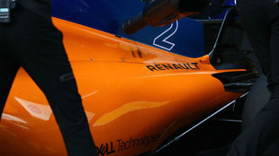 La huella del calentn en el cap motor del McLaren.