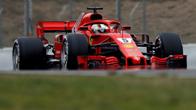 Sebastian Vettel rueda en el Circuit.