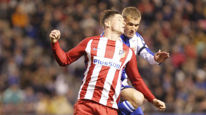 Bergantios choca con Fernando Torres.