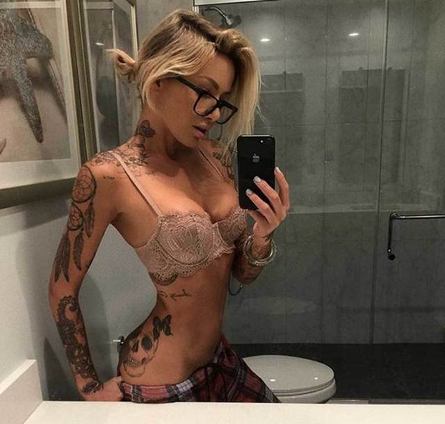Tina louise tattoo model
