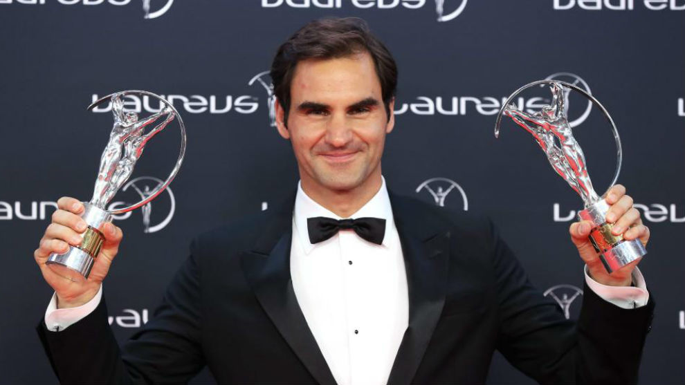 Federer, con los trofeos de los Laureus