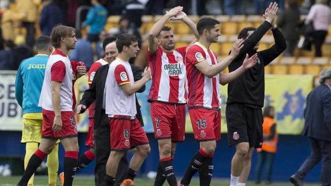 Los jugadores del Girona celebran el triunfo en el estadio de La...