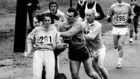 Kathrine Switzer durante el maratn de Boston de 1967.