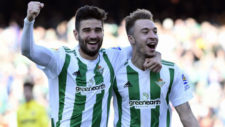 Barragn y Loren celebran un gol contra el Villarreal.