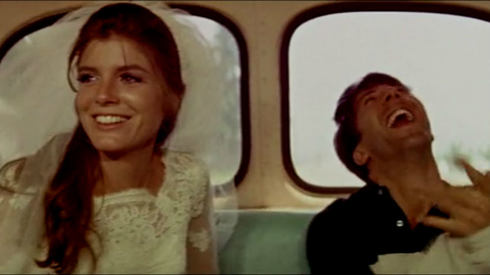 Escena final del clsico &apos;El Graduado&apos; (1967) con Dustin Hoffman y...