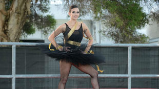 Una bailarina, en el circuito de Melbourne.