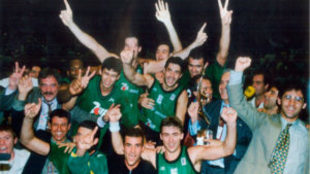 El Joventut celebra la Liga Europea conquistada en 1994