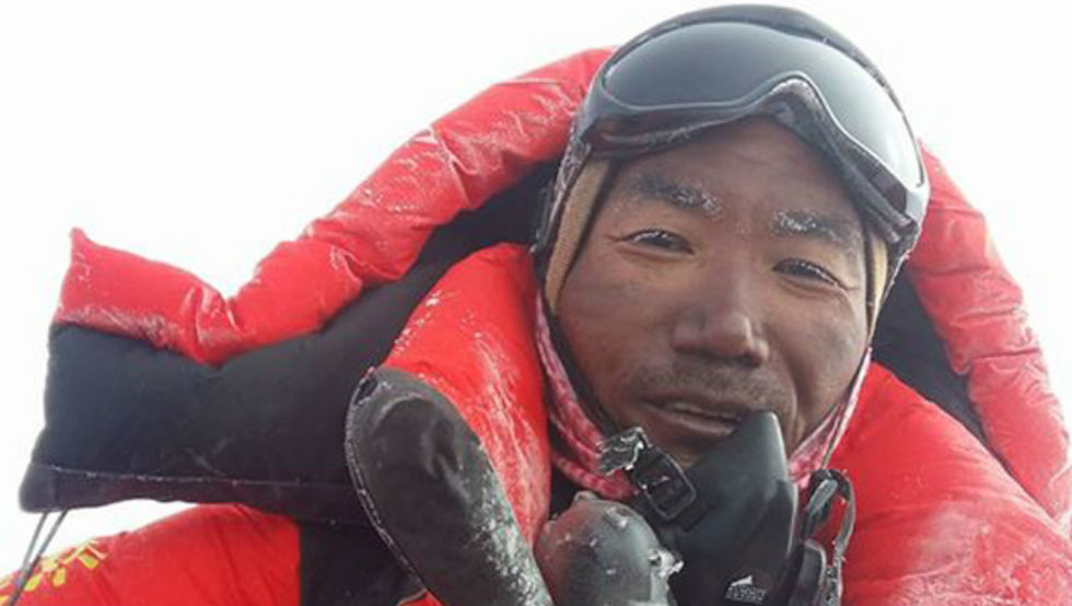 El nepal Kami Ritha Sherpa, en una de sus expediciones