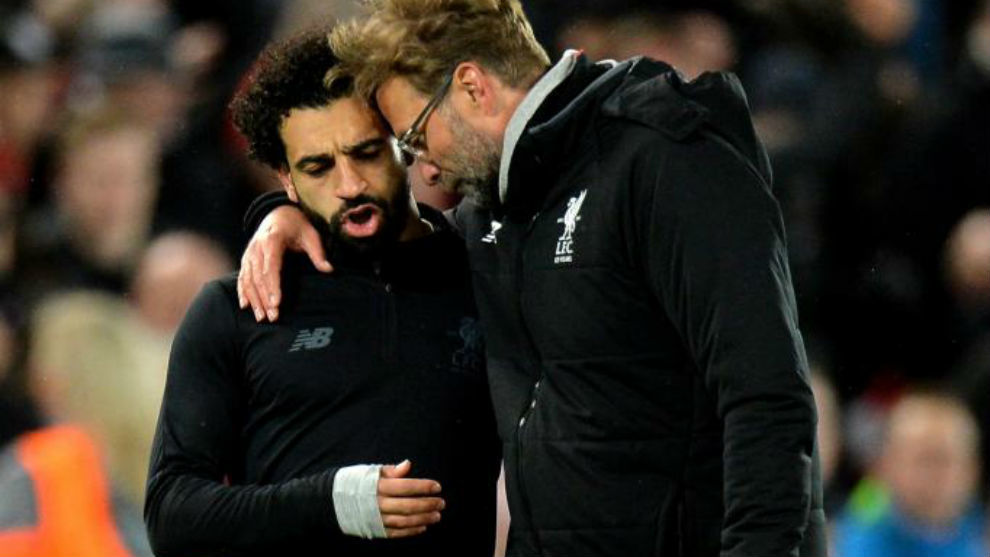 Klopp charla con Salah despus de ganar 3-0 al City.