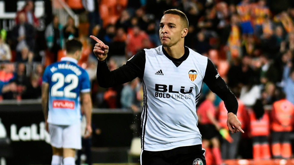 Rodrigo celebra el nico gol del Valencia-Espanyol