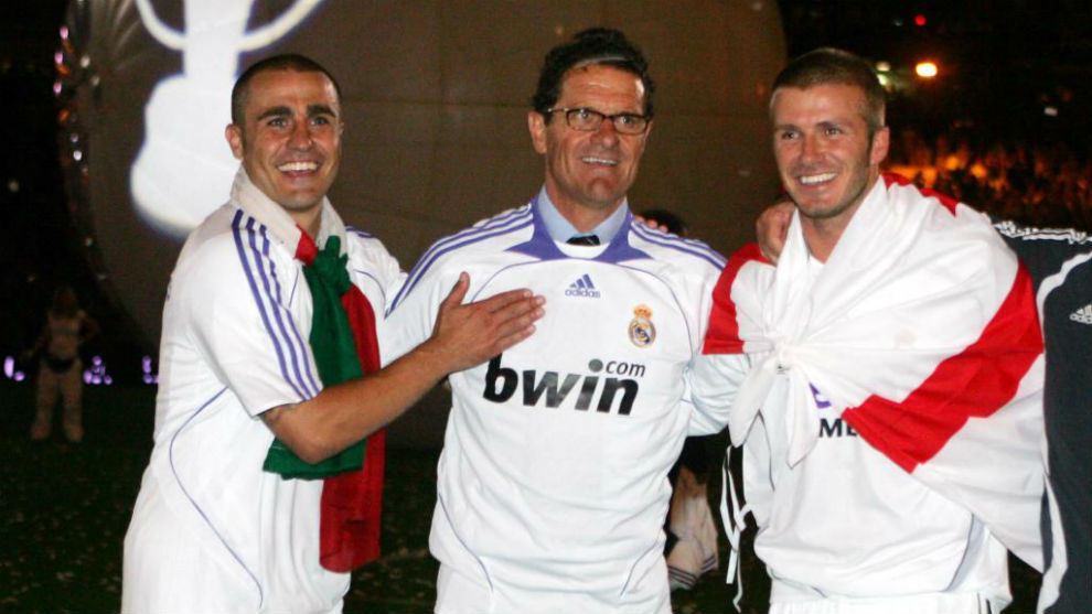 Capello celebra con Cannavaro y Beckham su segunda Liga con el Madrid.