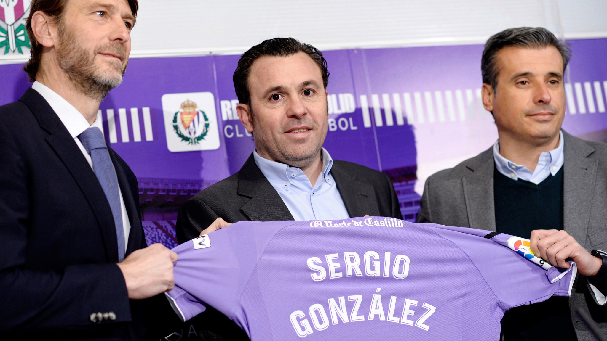 Sergio Gonzalez durante la presentacin en su nuevo club en...