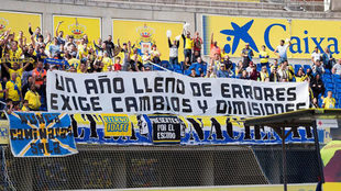 Pancarta exhibida en el estadio de Gran Canaria durante el Las...