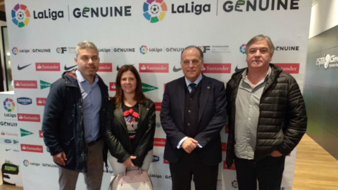 Acto de presentacin de la Liga Genuine en Mallorca