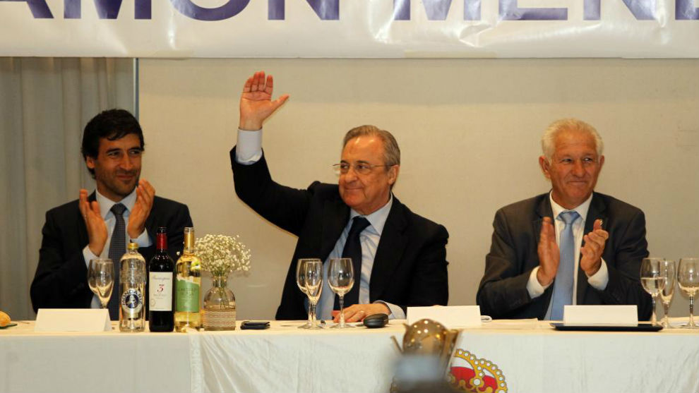 Ral, Florentino y Efigenio Albadalejo, presidente de la Pea Ramn...