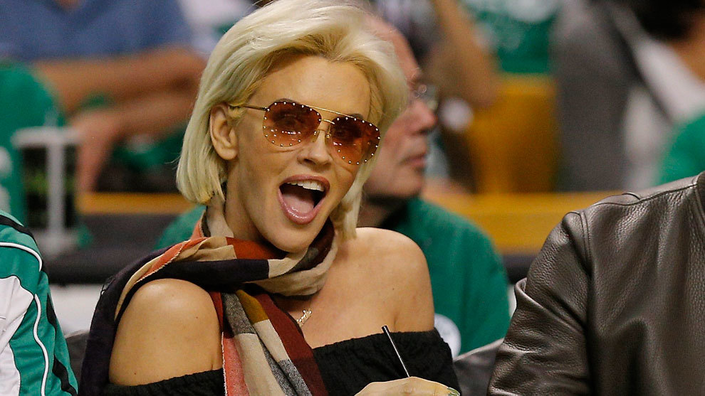 La actriz y modelo Jenny McCarthy en el partido de los Celtics