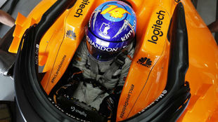 Fernando Alonso en el circuito de Bak