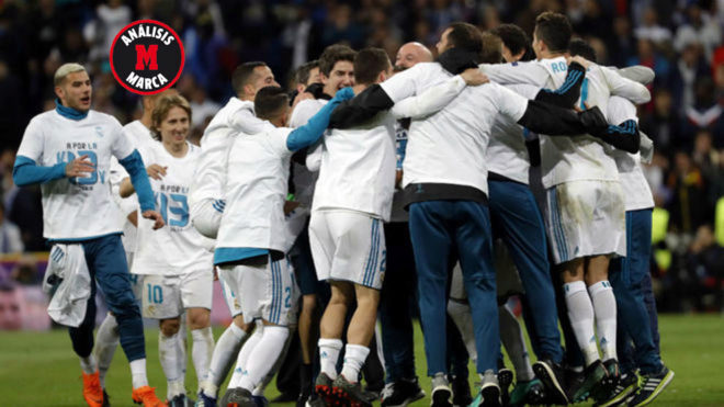 Los jugadores del Real Madrid, celebrando la clasificacin para la...