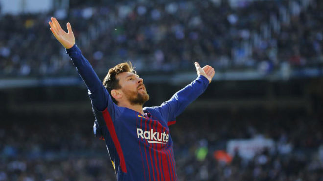 Messi festeja un gol en el Bernabu.
