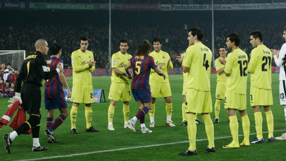 El Villarreal le hace el pasillo al Barcelona en la 09-10.