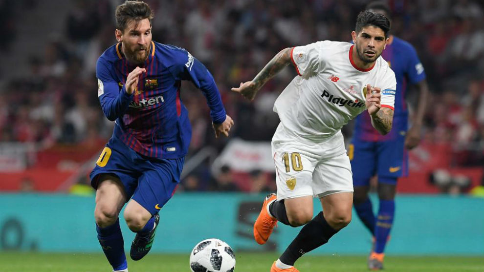 Messi y Banega durante la final de la Copa del Rey.