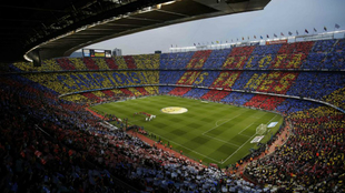 El Camp Nou, el da del Clsico.