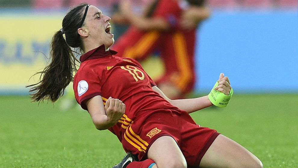 Eva Navarro celebra un gol en la final del Europeo Sub&apos;17 ante...