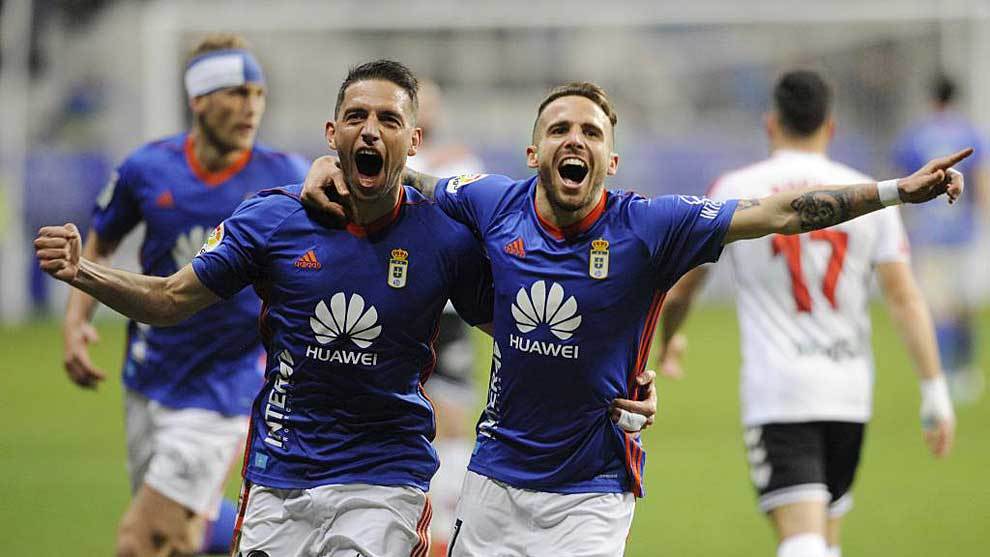 Aarn guez celebra con David Rocha el primer gol a la Cultural en...